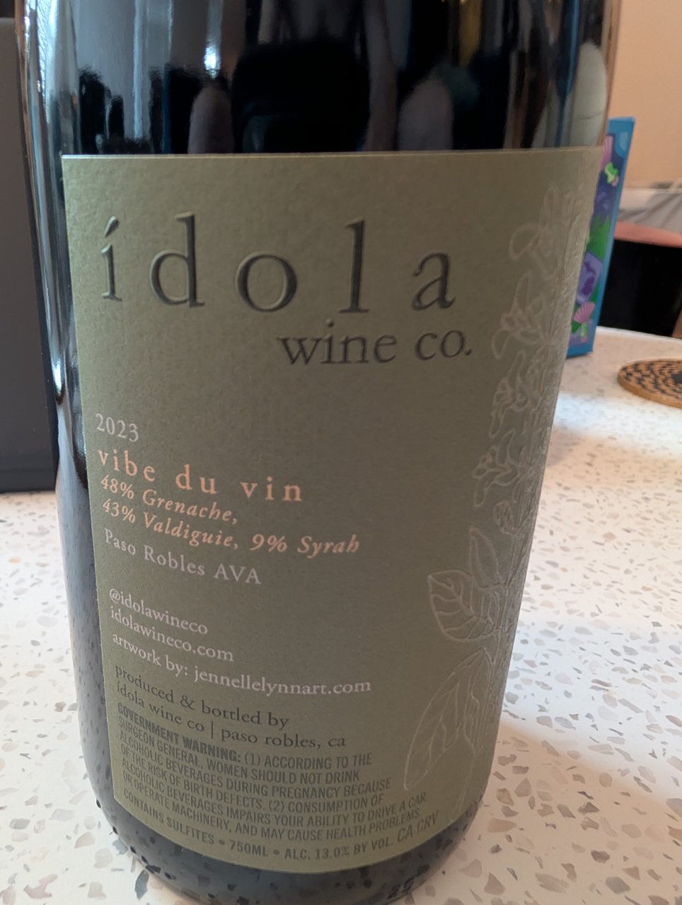 Ídola Wine Co. Vibe du Vin bottle
