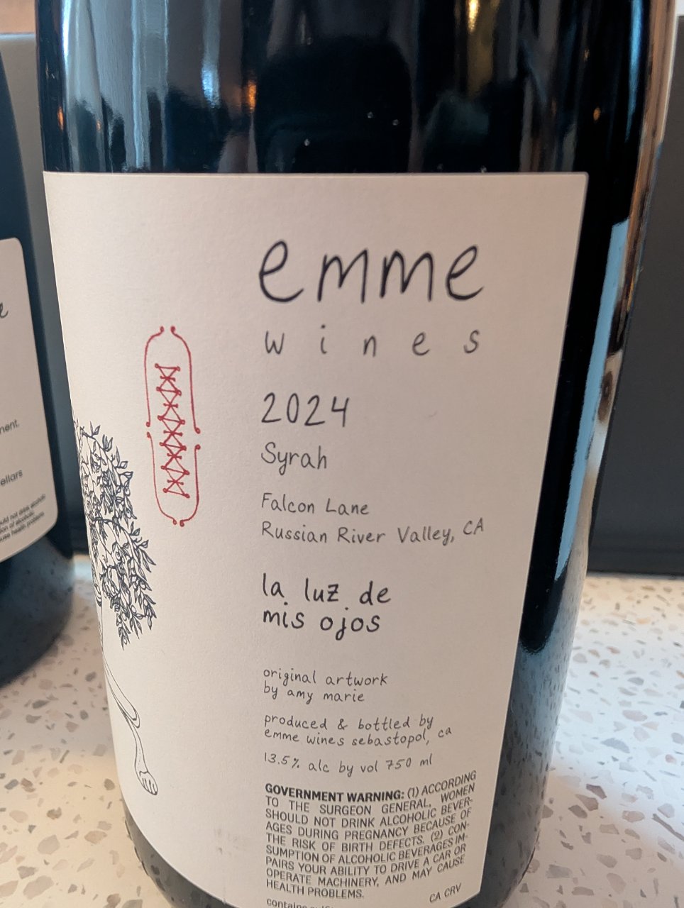 Emme Wines la luz de mis ojos - Falcon Lane Syrah bottle