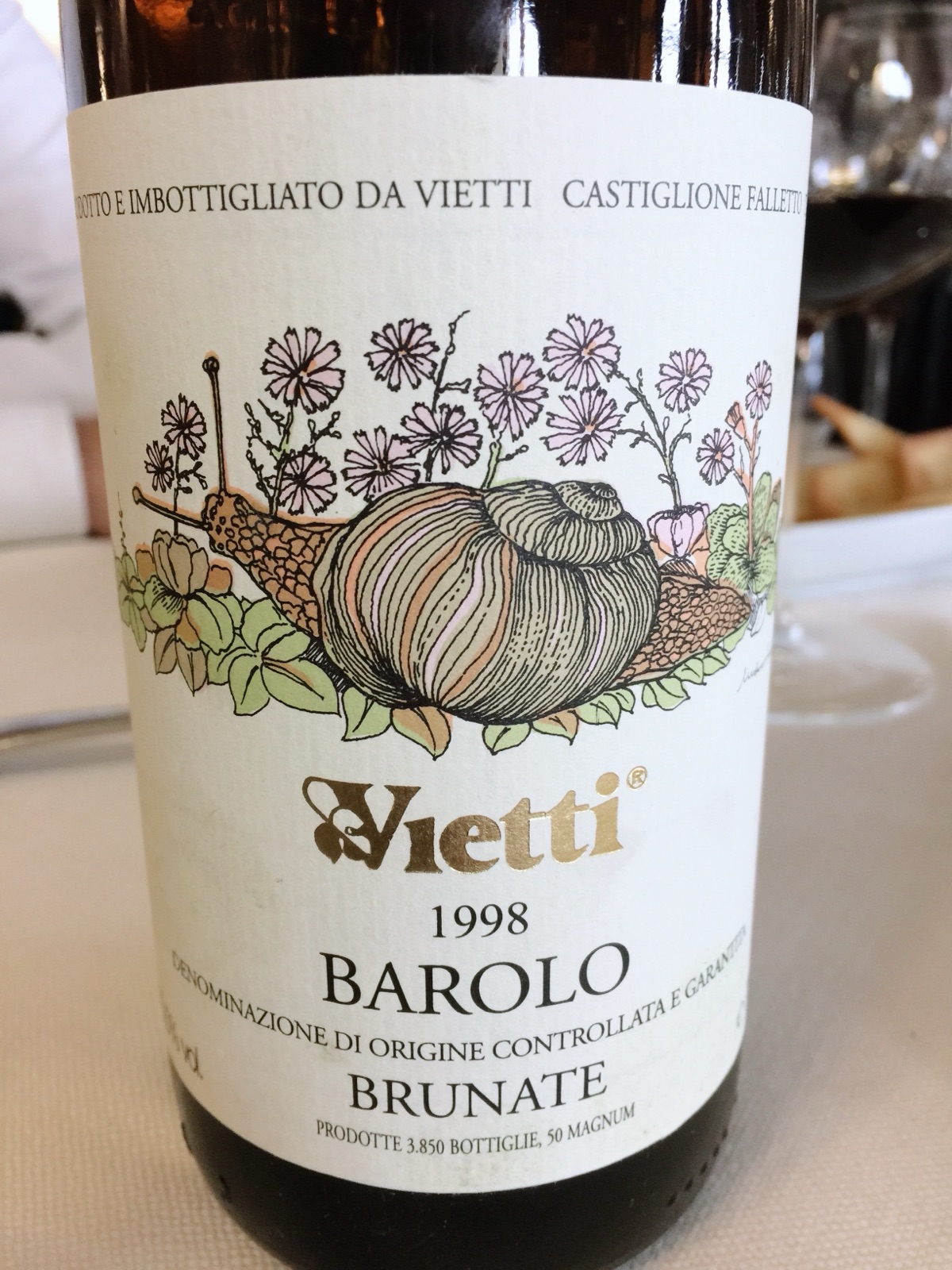 Vietti Barolo Brunate bottle