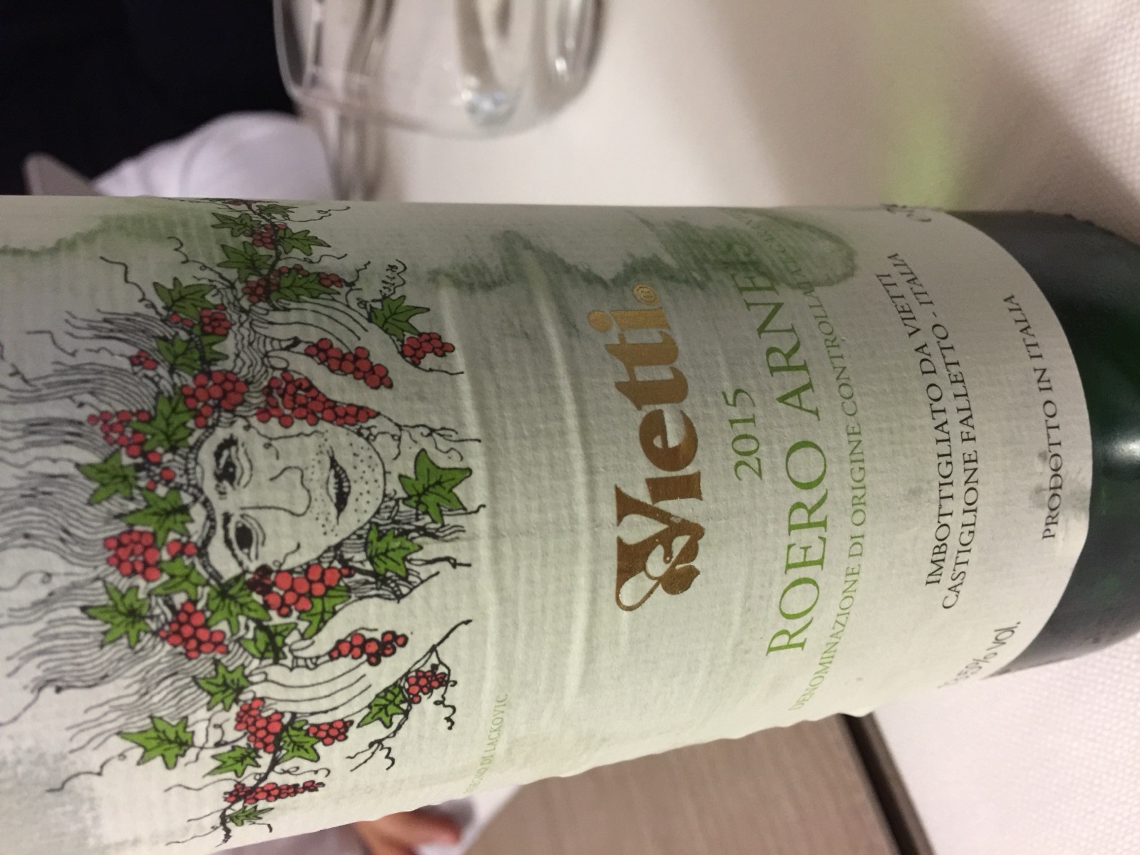 Vietti Roero Arneis bottle